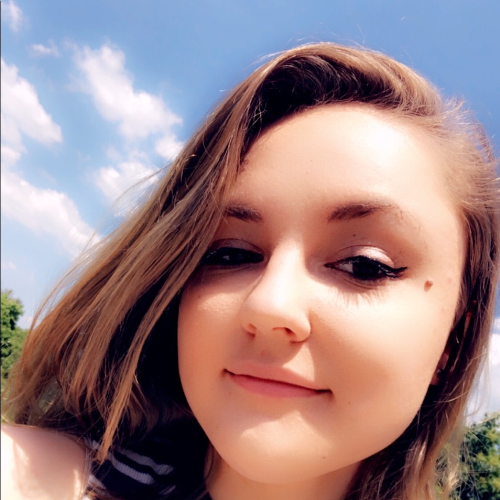 Meet your Posher, Megan